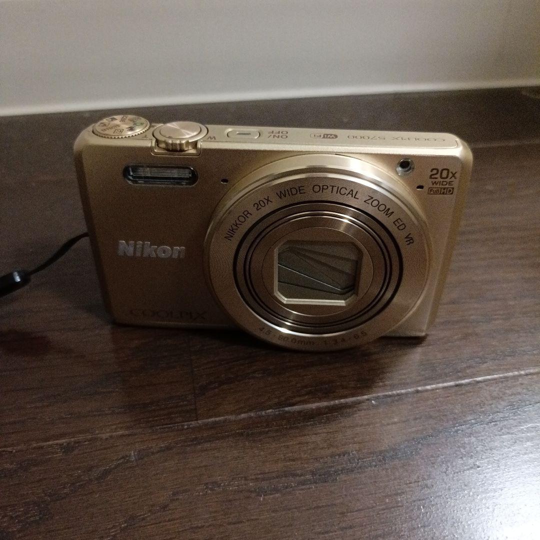 Nikon COOLPIX ゴールド 20倍光学ズーム