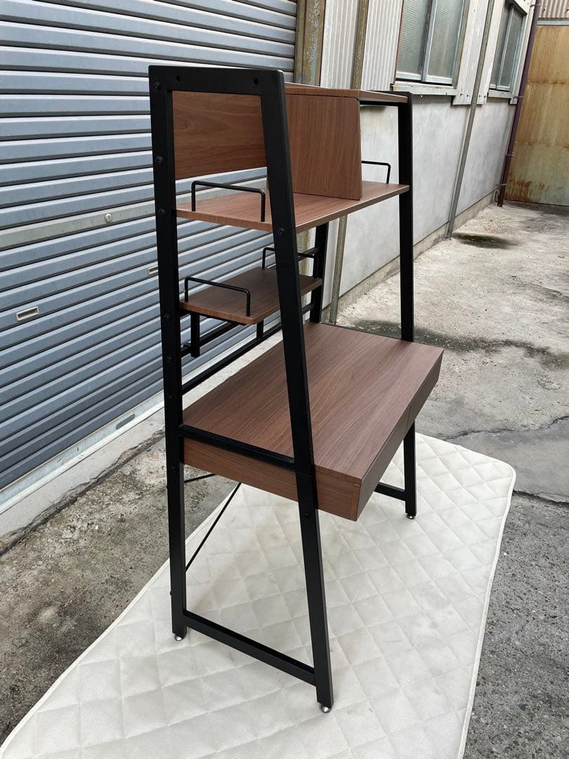 近隣配達可能　ニトリ　省スペースデスク　ラボーロ93 机