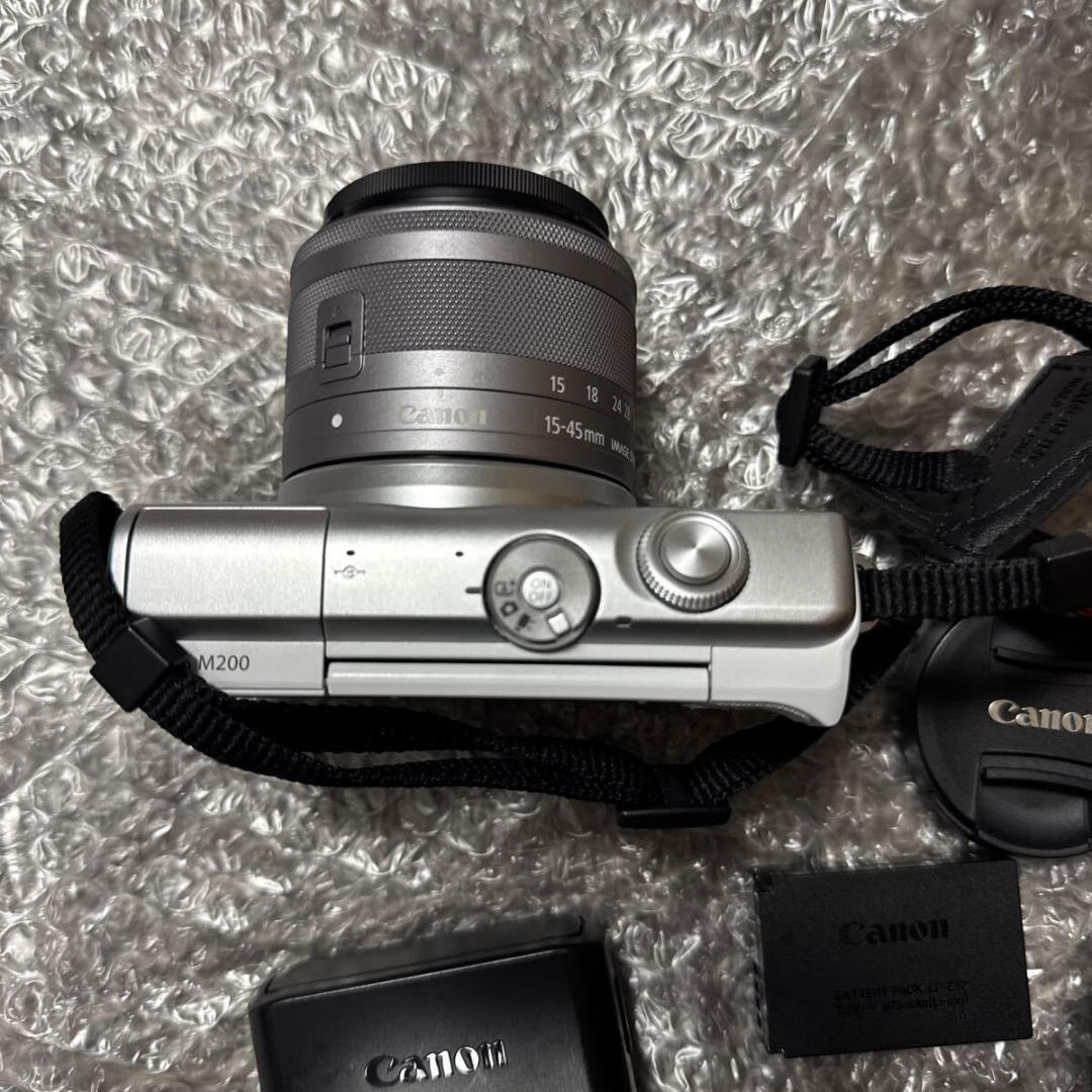 キャノン EOS M100【ダブルレンズキット】