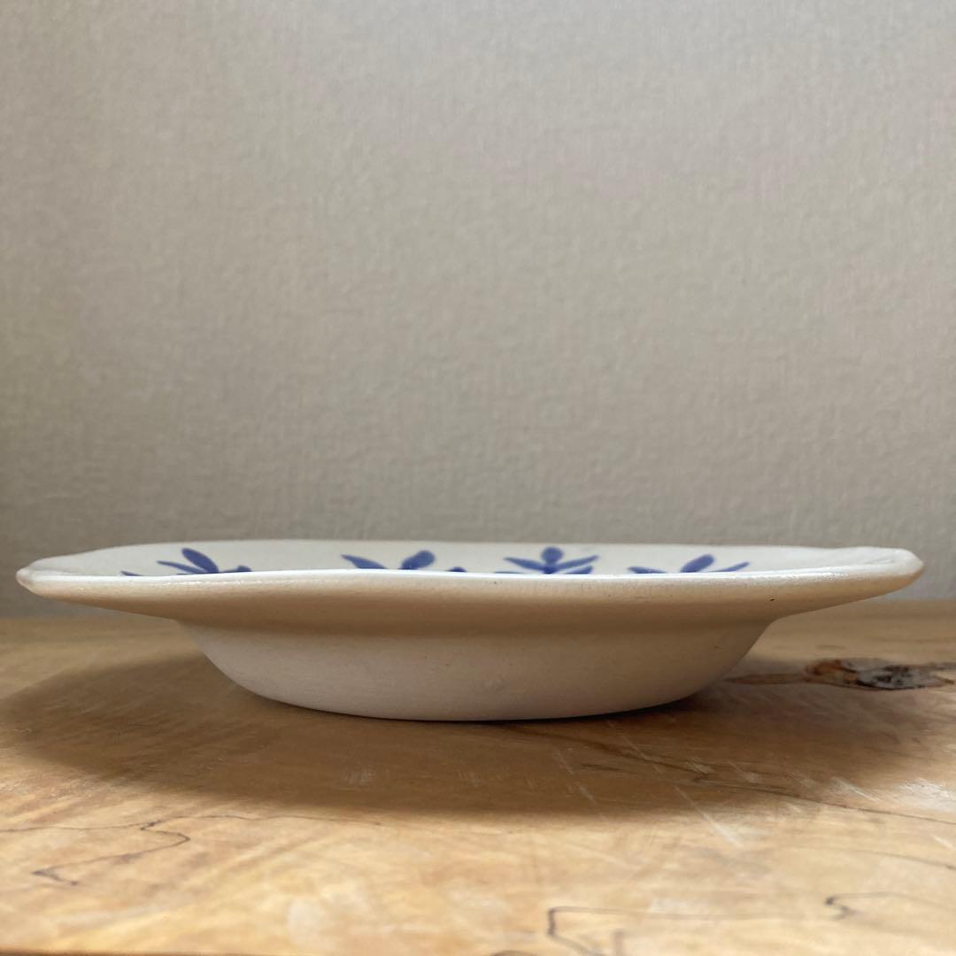 インド nila house 染付リム皿 ボタニカル 白磁 アスティエ