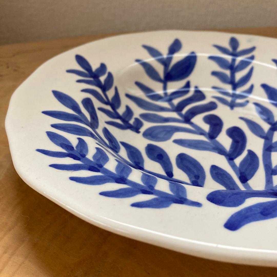 インド nila house 染付リム皿 ボタニカル 白磁 アスティエ
