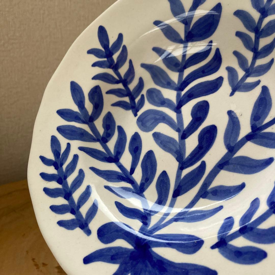 インド nila house 染付リム皿 ボタニカル 白磁 アスティエ