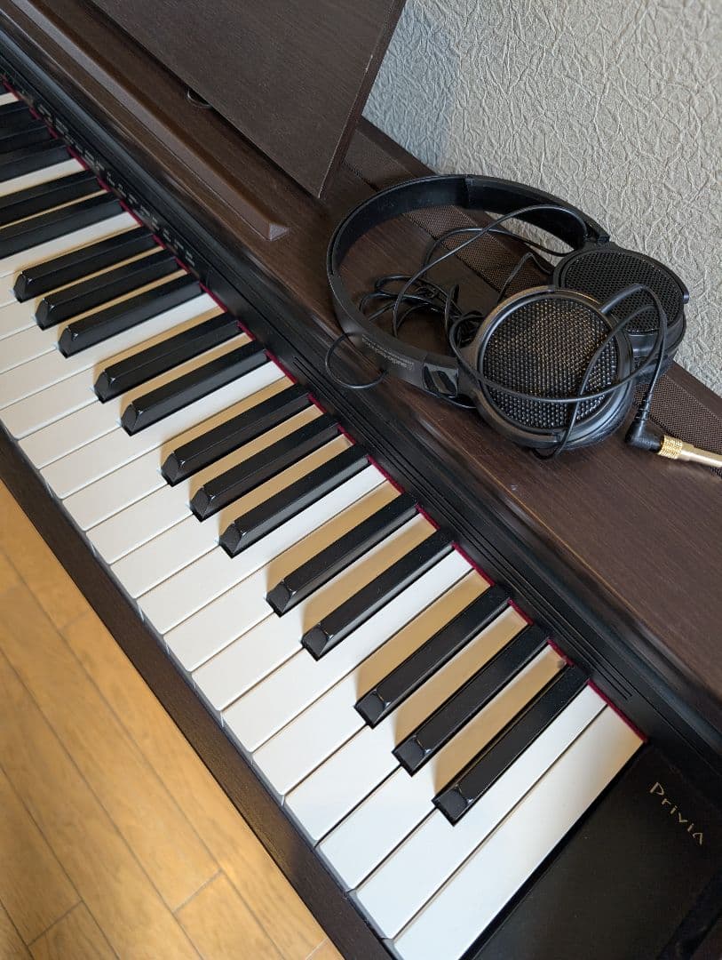 送料込み！　CASIO　PX-870 BN 電子ピアノ　2021年製