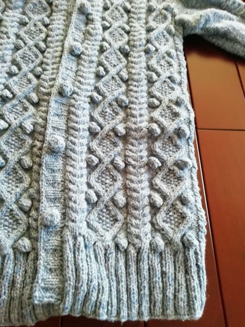 ハンドメイド　フード付きジャケット　アラン模様　ソフトドネガル