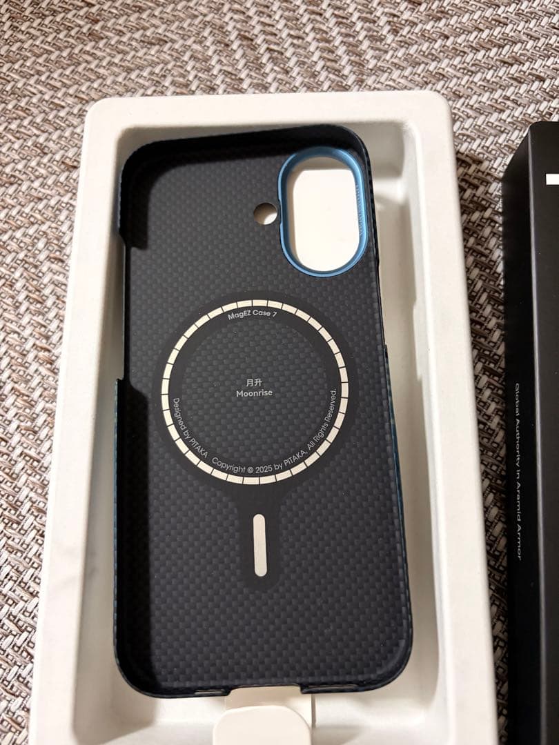 PITAKA iPhone 17 ウルトラスリムケース