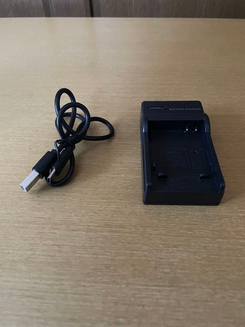 LUMIX DMC-XS3 充電器付き