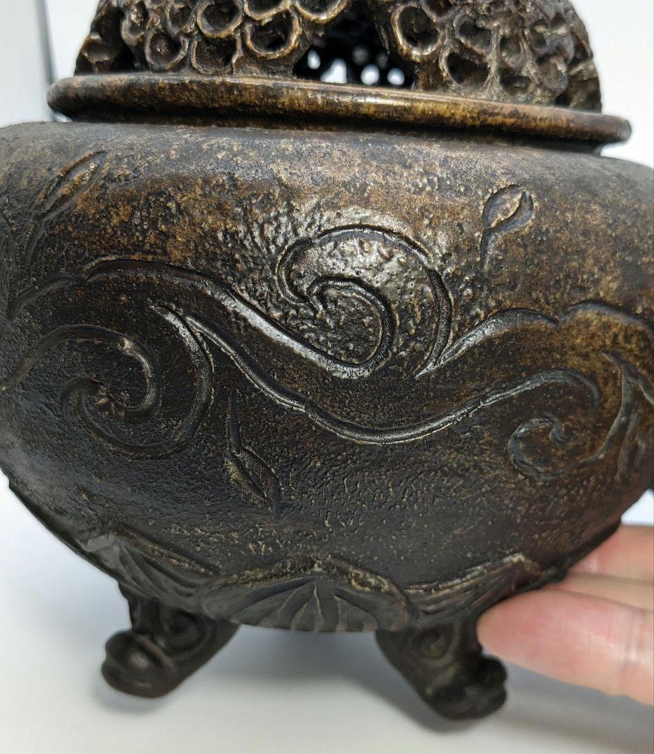 菊彫象耳三足香炉 備前焼？ 合箱 置物 インテリア 細工物 工芸品 香道具 在銘