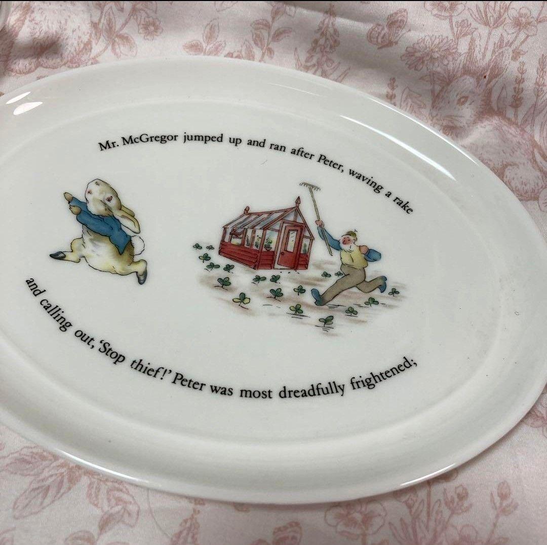 ウェッジウッド　ピーターラビット　ミニチュアティーセット(オーバルトレイ)