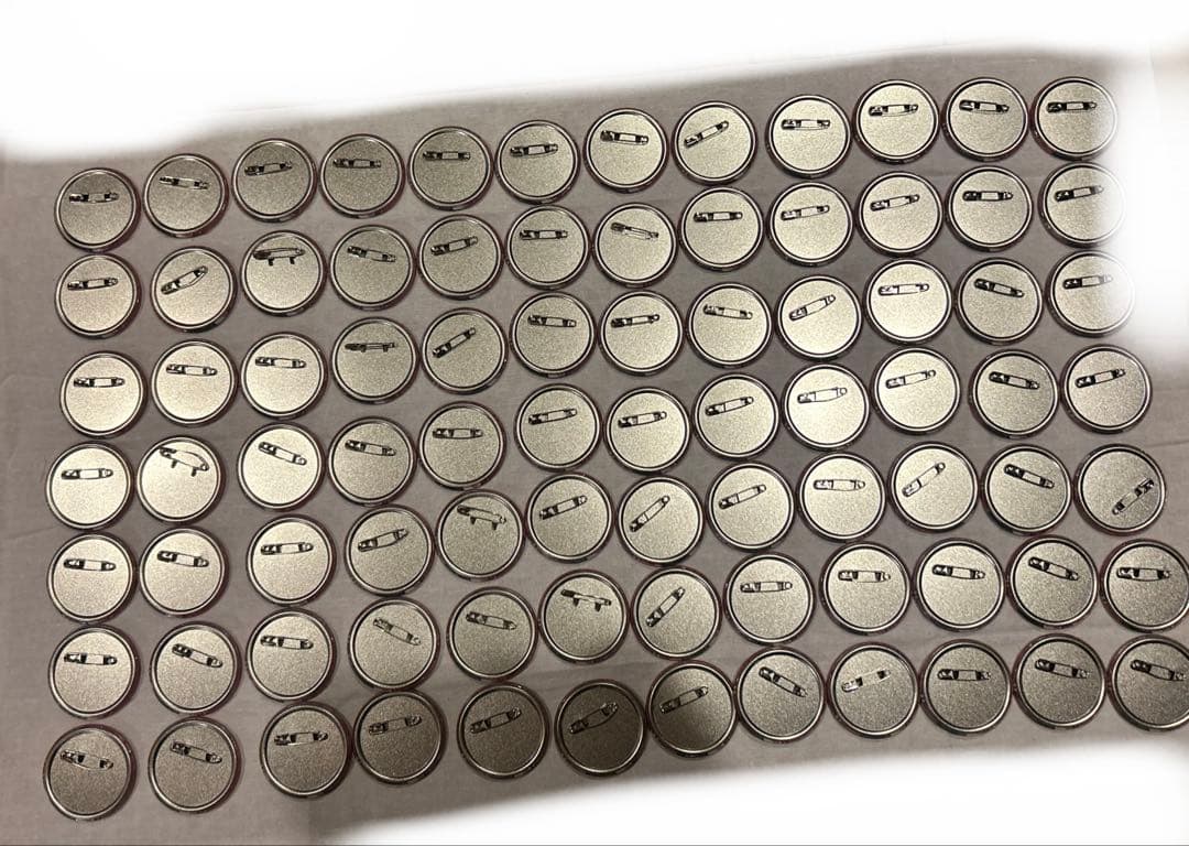 ヒロアカ 麗日お茶子　ステンドグラス風　ホログラム缶バッジ 約230点