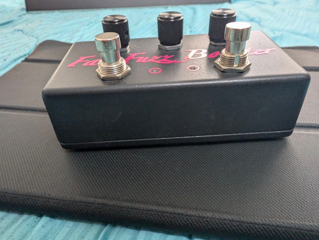 Valkrie Speare『Fat Fuzz Booster』