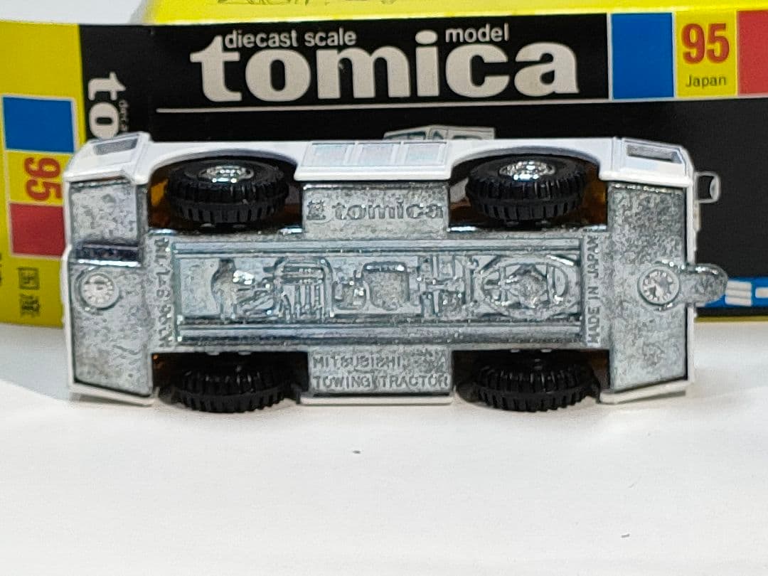 黒箱トミカ 95 JAL日本航空ジャンボ牽引車　美品　日本製