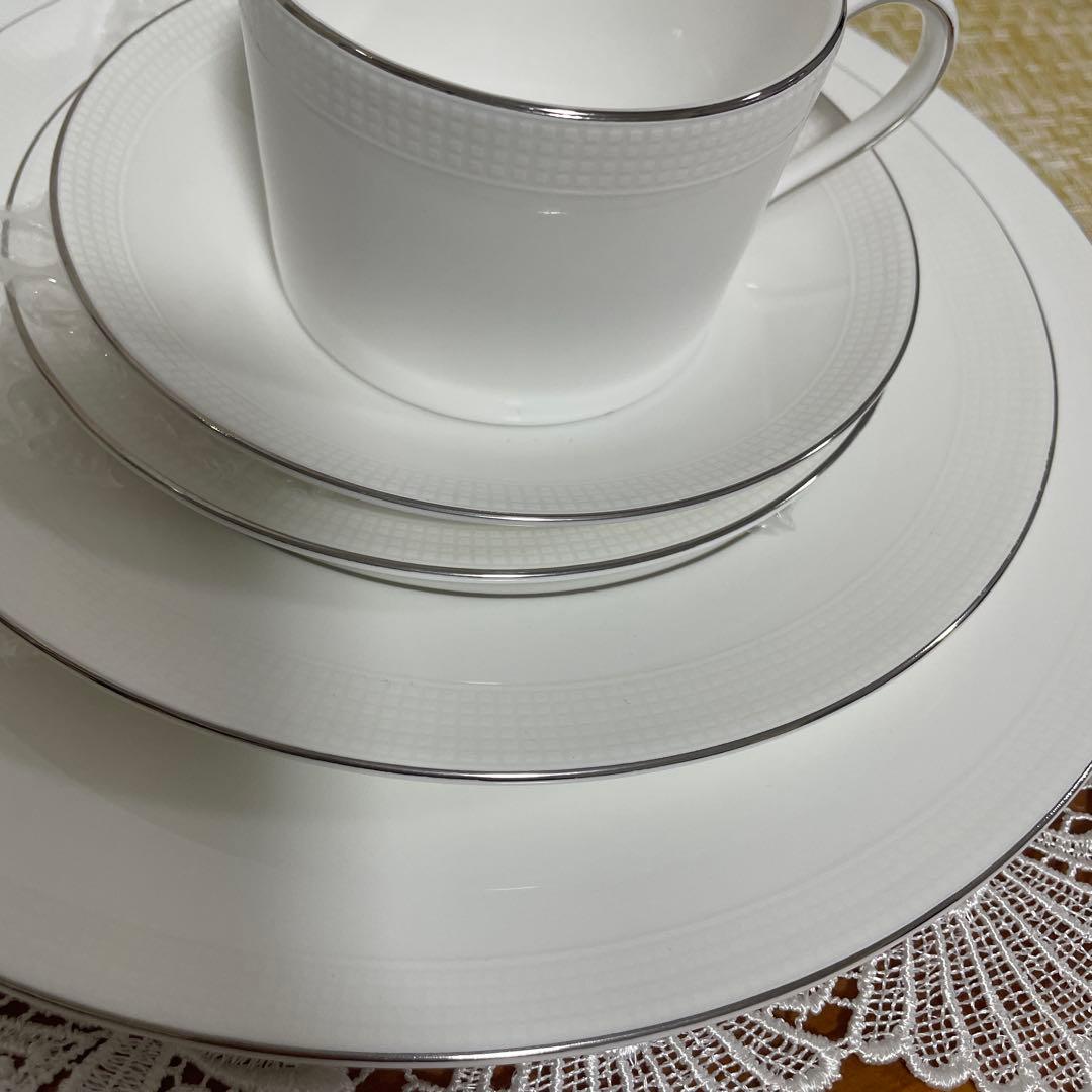  VERA WANG お皿セット　ティーカップ＆ソーサー