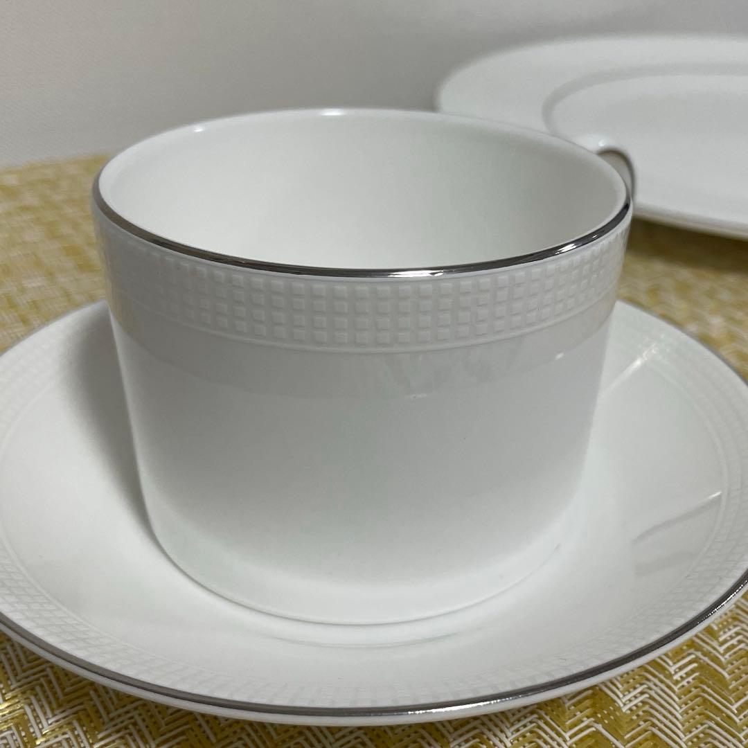  VERA WANG お皿セット　ティーカップ＆ソーサー