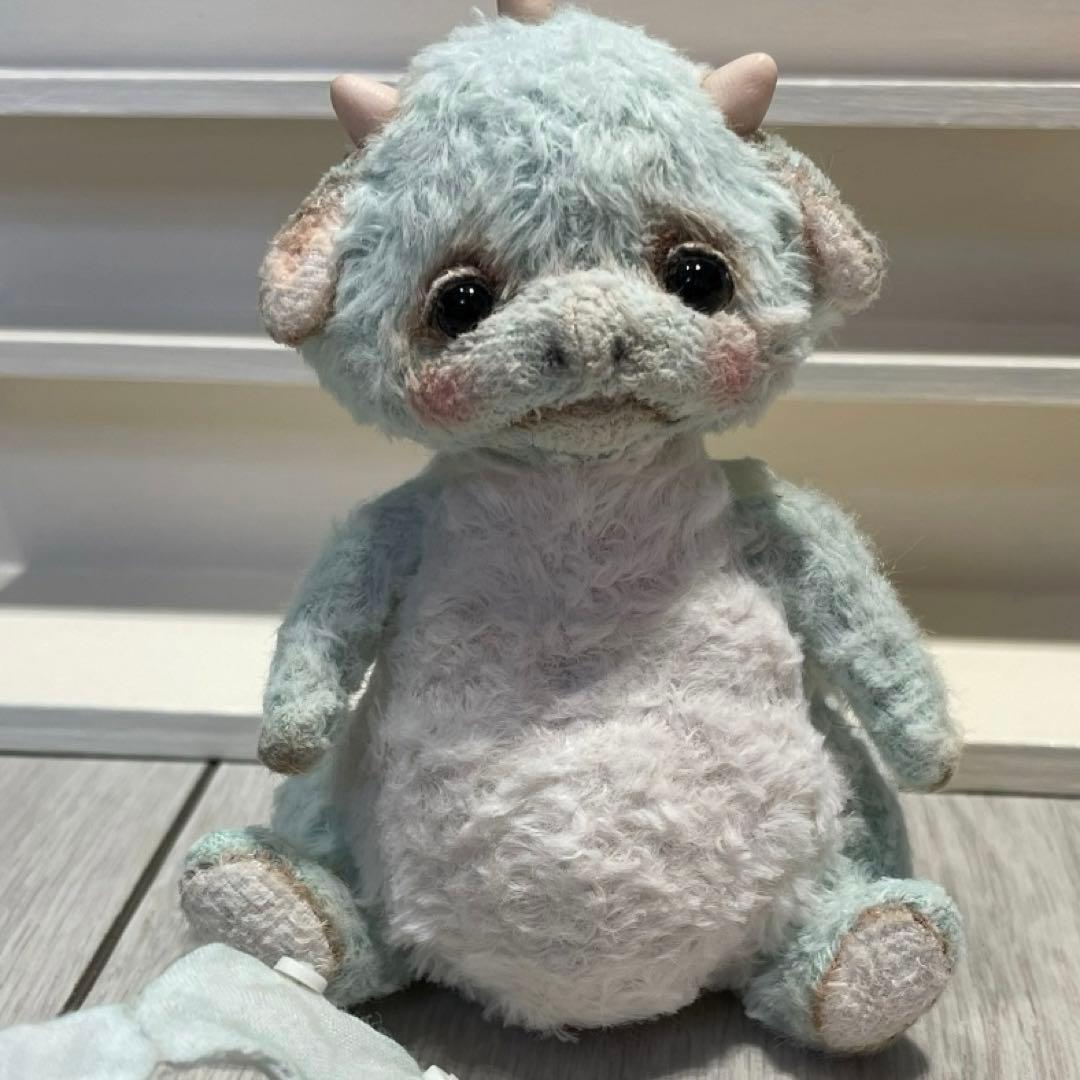 ミントソーダ味のドラゴン ハンドメイド 海外作家様 ぬいぐるみ アーティストベア