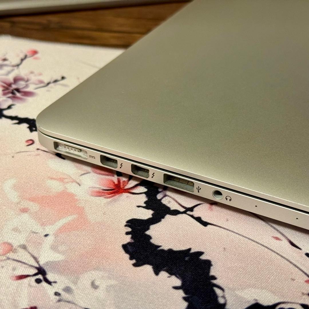 MacBookPro Early2015 充電145回