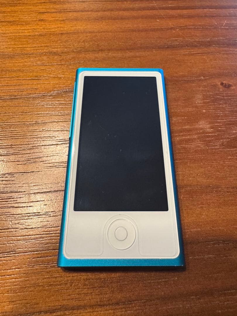 Apple iPod nano 第7世代 16GB 青色　シリコンカバー付き