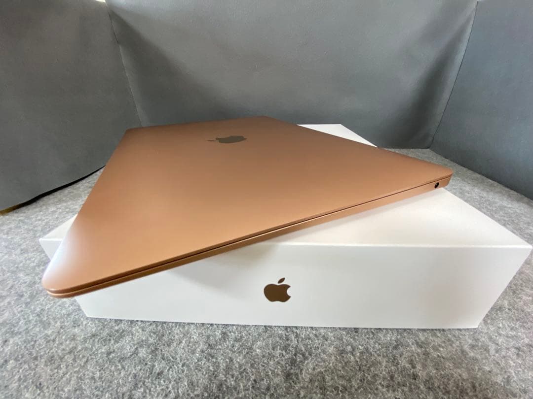 美品 MacBook Air 2020 256GB SSD M1 8G