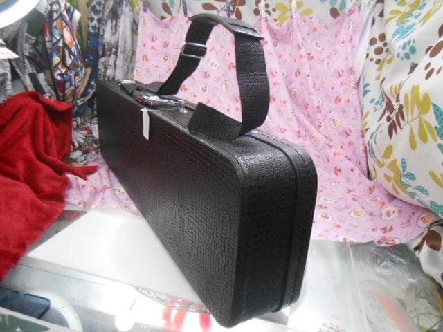 ☆新品未使用(送料無料)13.980円　沖縄三線専用　一丁入ふかふかハードケース