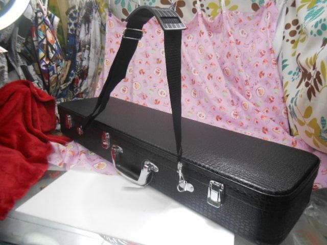 ☆新品未使用(送料無料)13.980円　沖縄三線専用　一丁入ふかふかハードケース