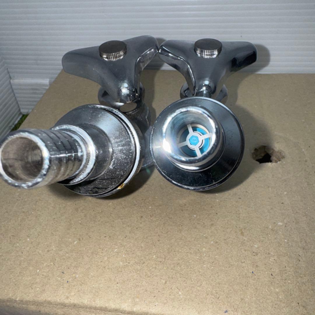 金属製シルバー蛇口2個セット L字型散水用バルブ ［2273］