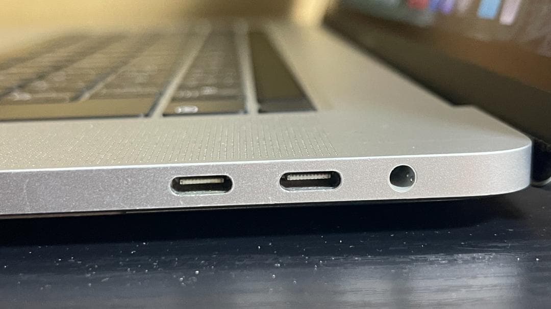 MacBook Pro 2019 シルバー 16 i7 16GB 512GB