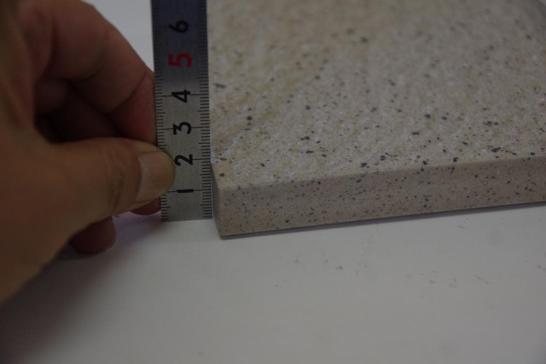 厚み20ｍｍ　高耐久性タイル　新品未開封　1ケース