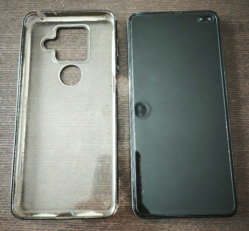 シャープAQUOS sence4plusブラック