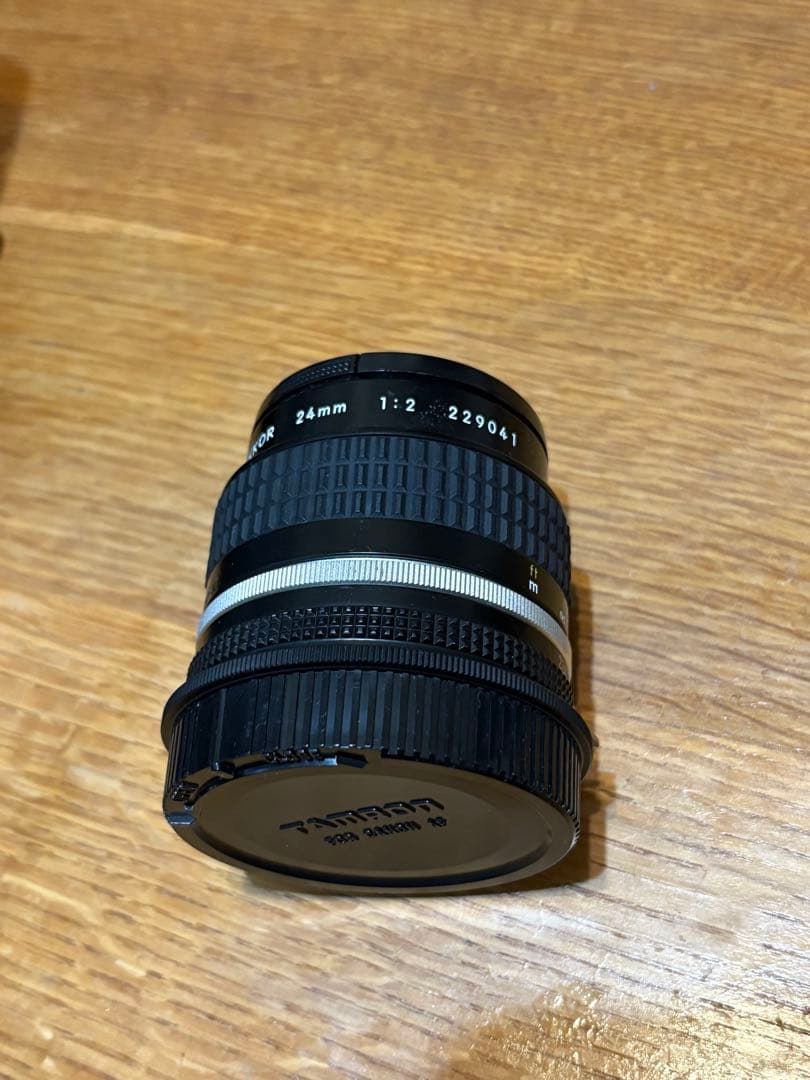 Nikon Tamron 24mm f/2 レンズ