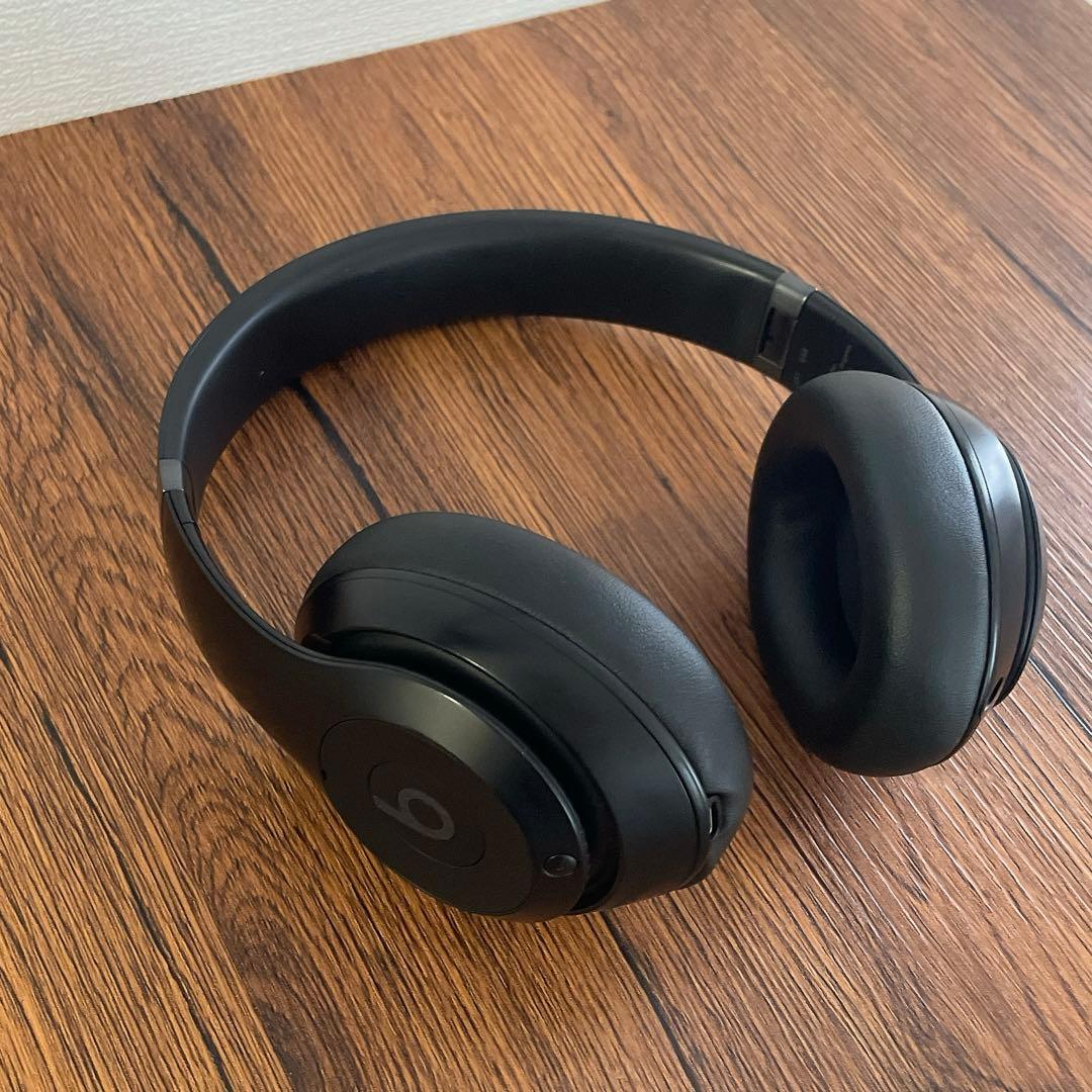 良品⭐️ Beats Studio Pro ワイヤレスヘッドホン　ブラック 黒