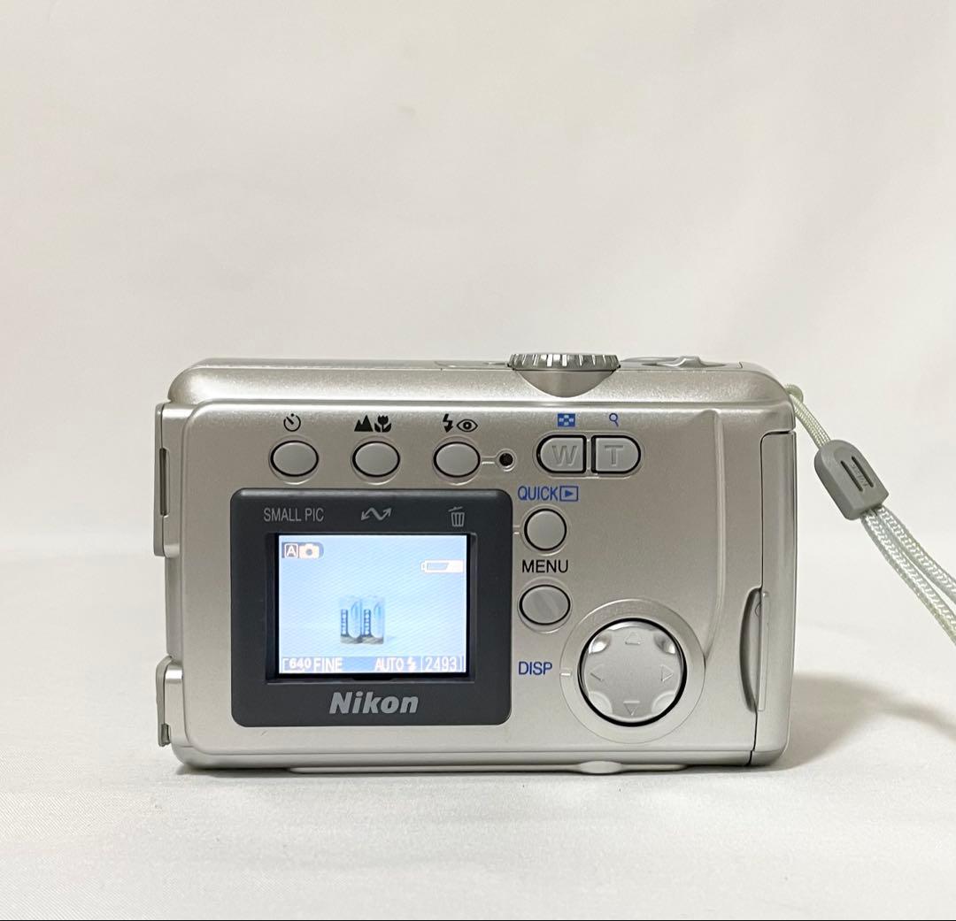 【完動品】Nikon Coolpix 2000 デジタルカメラ 動作確認済み