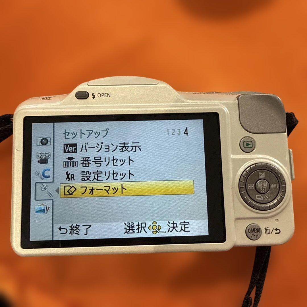 Panasonic DMC-GF3 デジタルカメラ 14-140mmレンズ付き