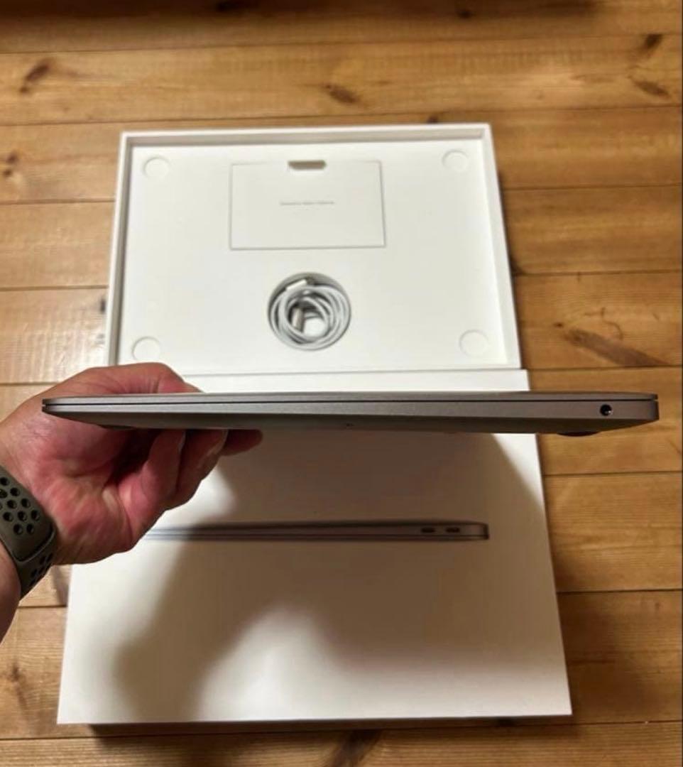 アップル MacBookAir MWTJ2J/A 2020