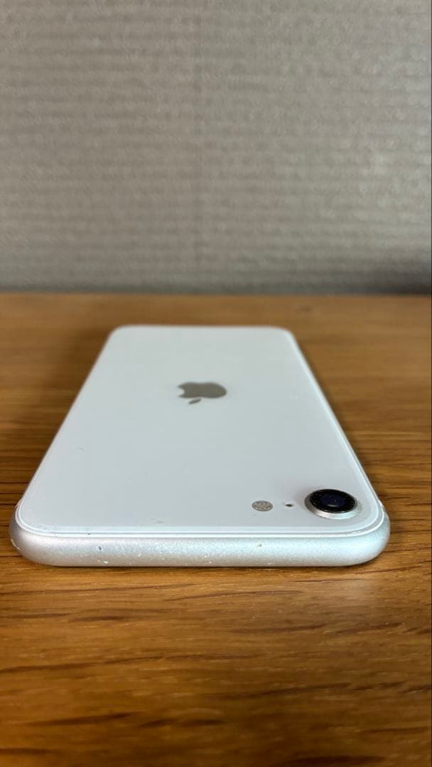 ㊹iPhone SE 第2世代 128GB ホワイト SIMフリー画面小傷多数