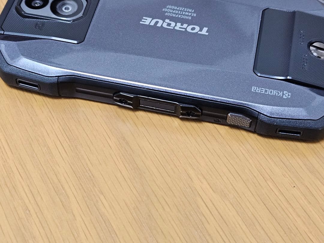 TORQUE G04 KYV46 SIMロック解除済