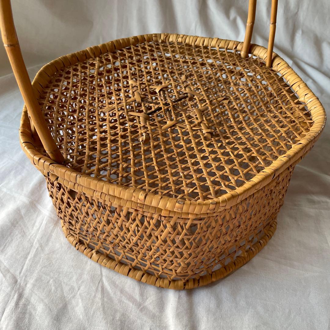 竹かご　竹細工　持ち手つき　蓋つき　古道具