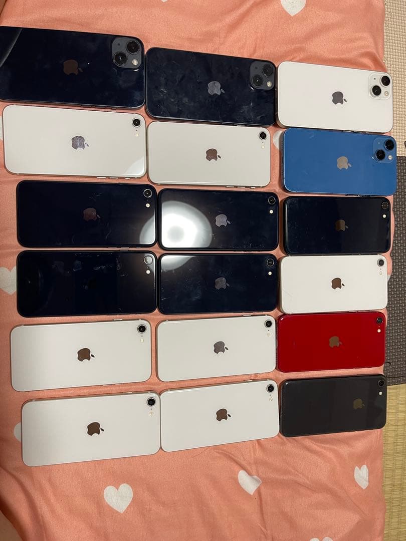 Iphone SE3 14 こ Iphone 13 4 こ