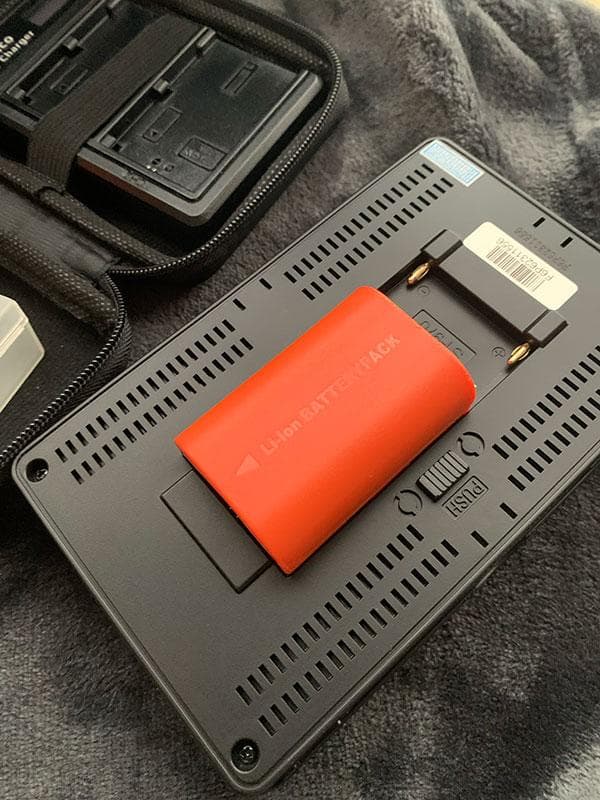 カメラモニターとバッテリーセットFEELWORLD F6 Plus V2