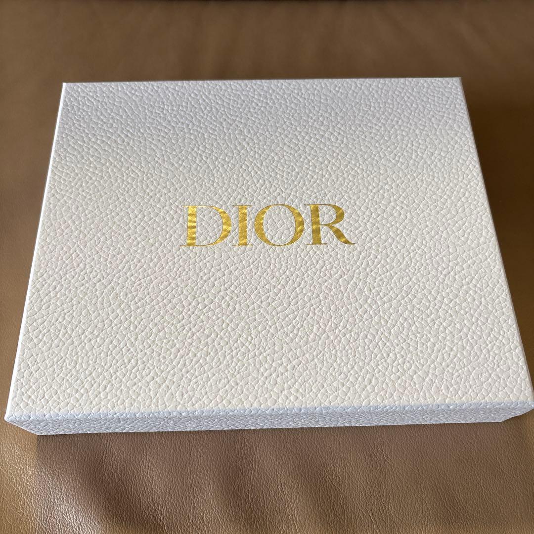 Dior バラモチーフ 角皿 オリジナルボックス付き