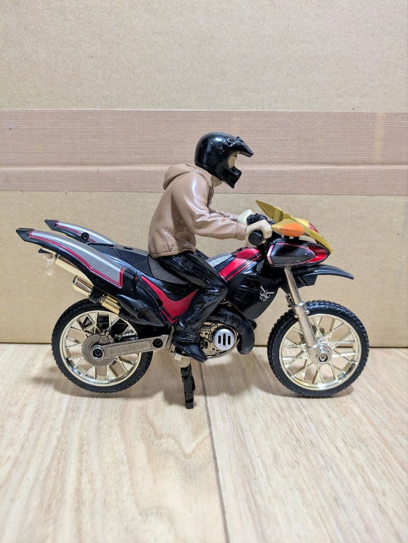 SIC仮面ライダークウガ アクションフィギュア＋ビートチェイサー？セット