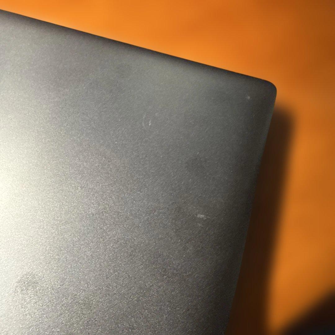 Dell latitude 3301 ③