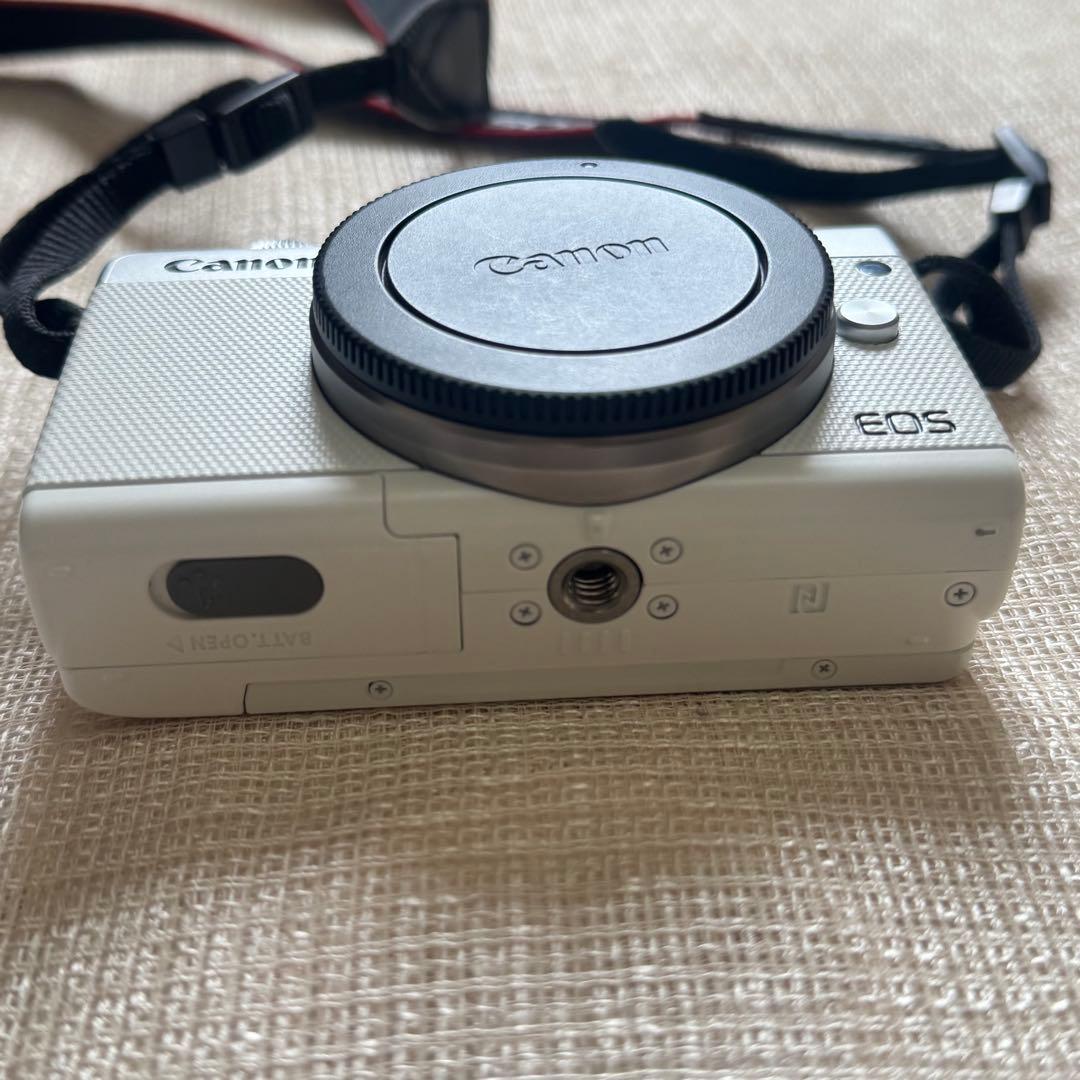 デジタルカメラ Canon EOS m100