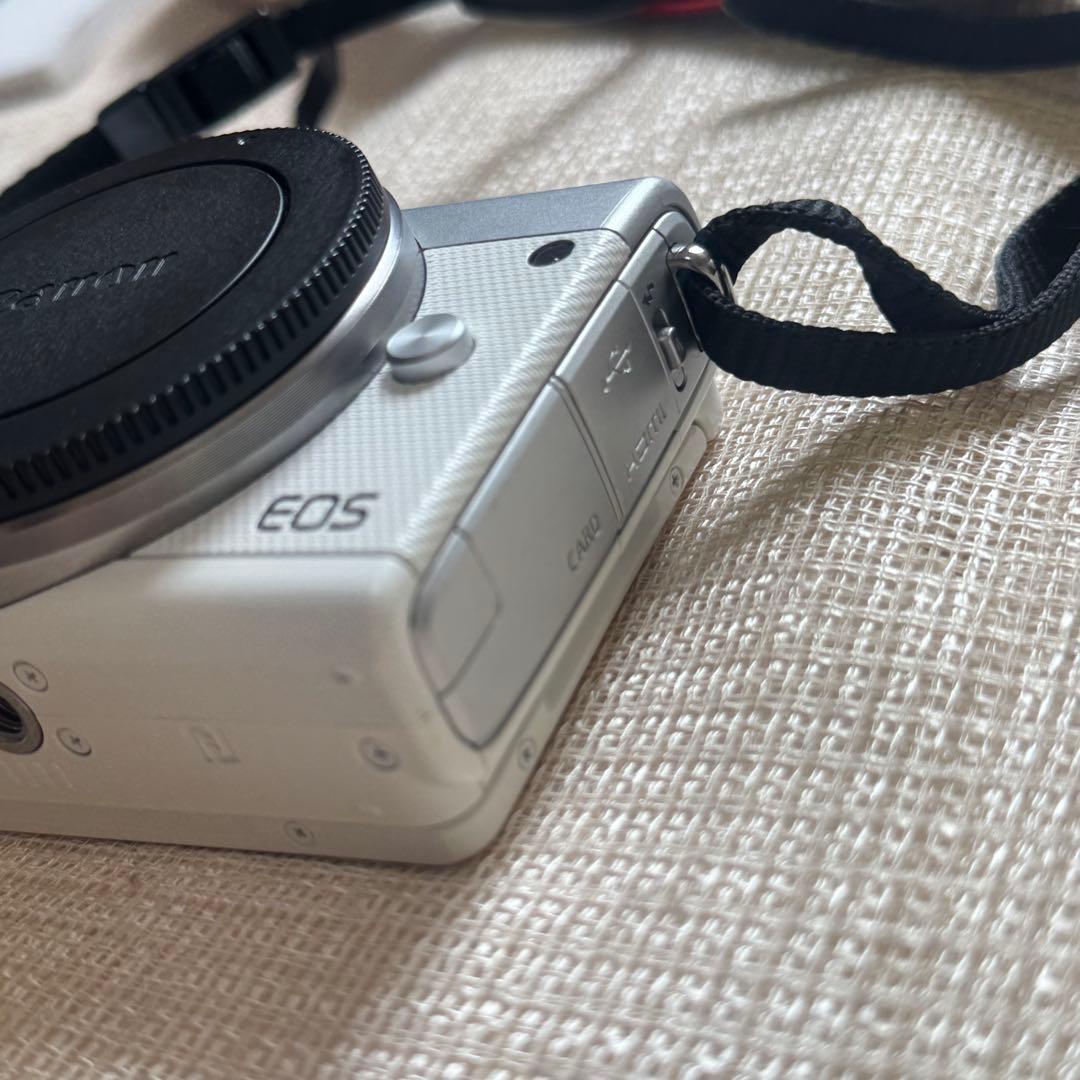 デジタルカメラ Canon EOS m100