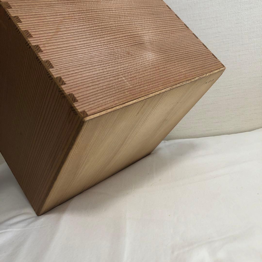 【未使用・共箱付】香蘭社　花瓶　陶器製　瑠璃色　春蘭　金彩　有田焼　インテリア