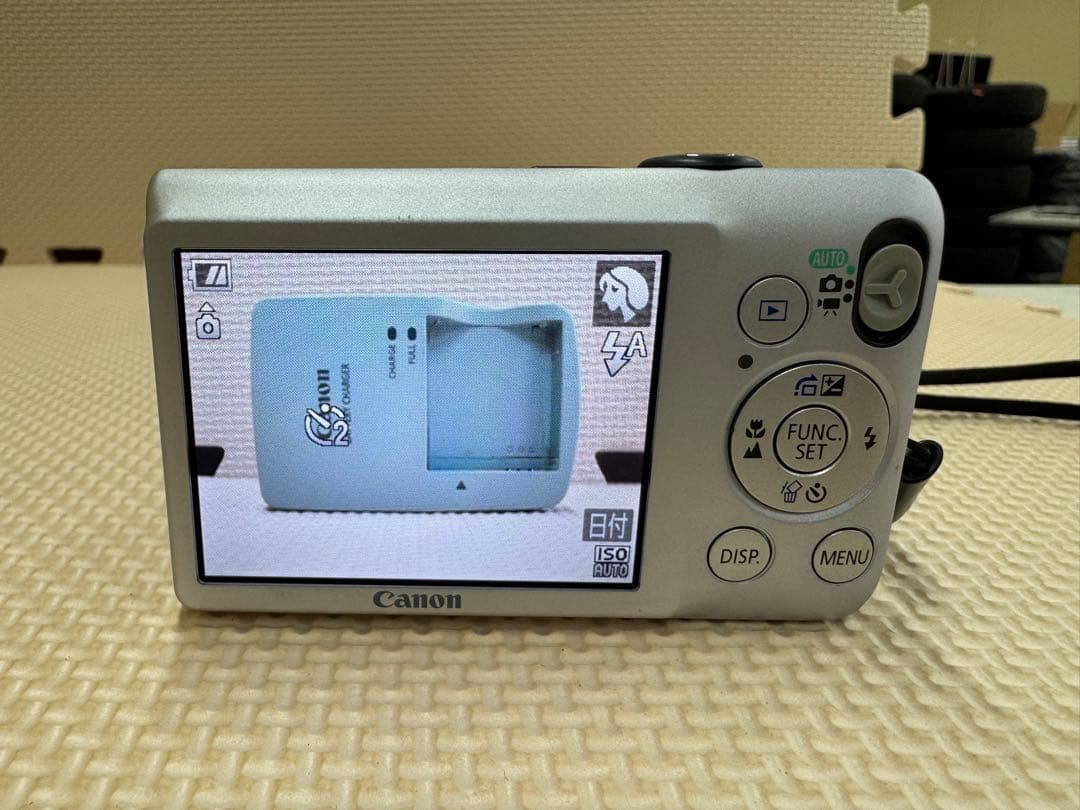 美品　完動品Canon ixy 200F デジカメ　シルバー