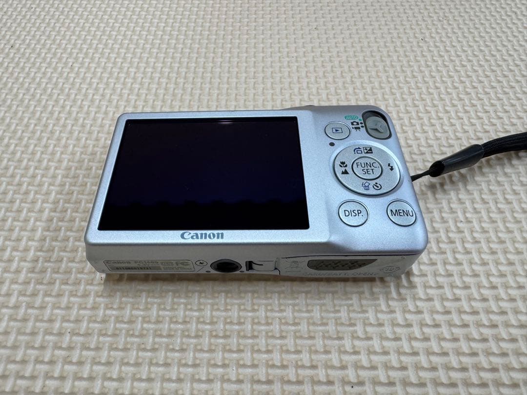 美品　完動品Canon ixy 200F デジカメ　シルバー
