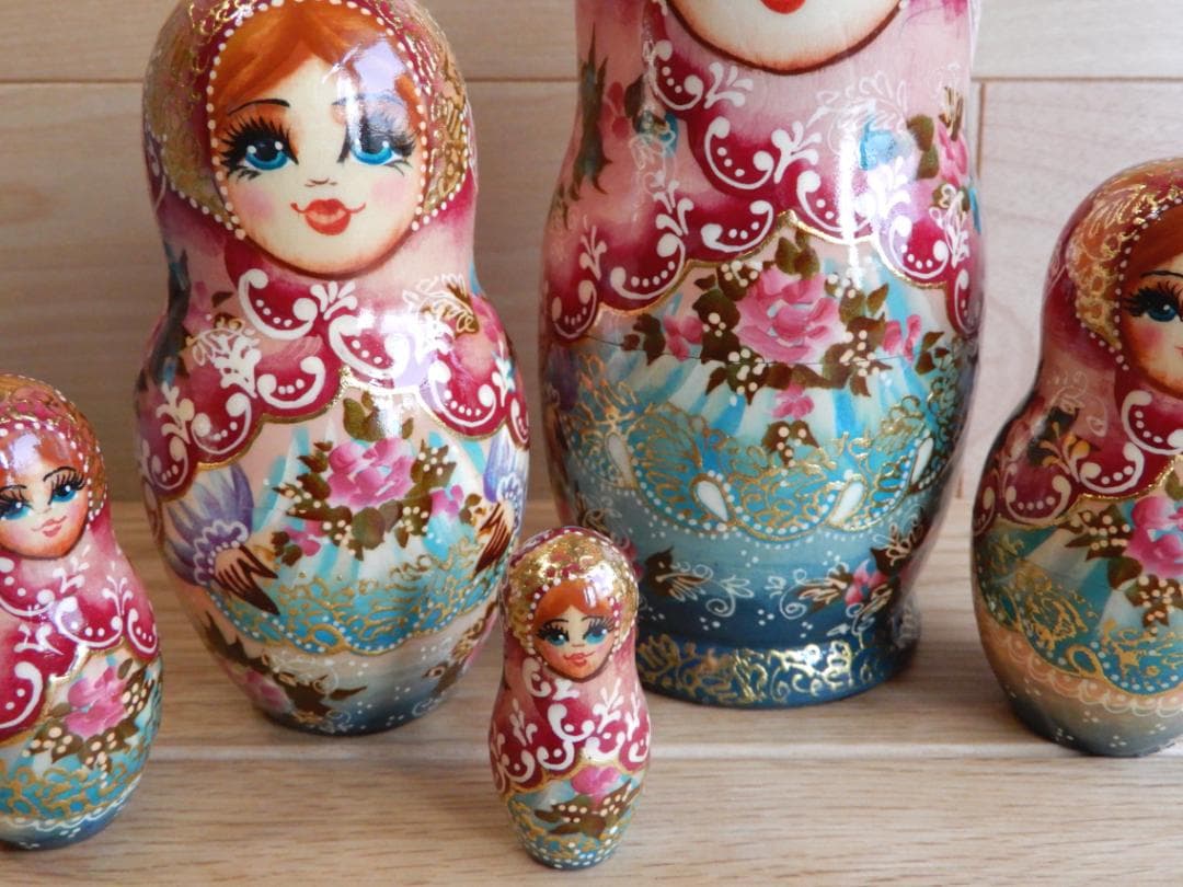 ロシア雑貨　マトリョーシカ　新年の寿ぎ