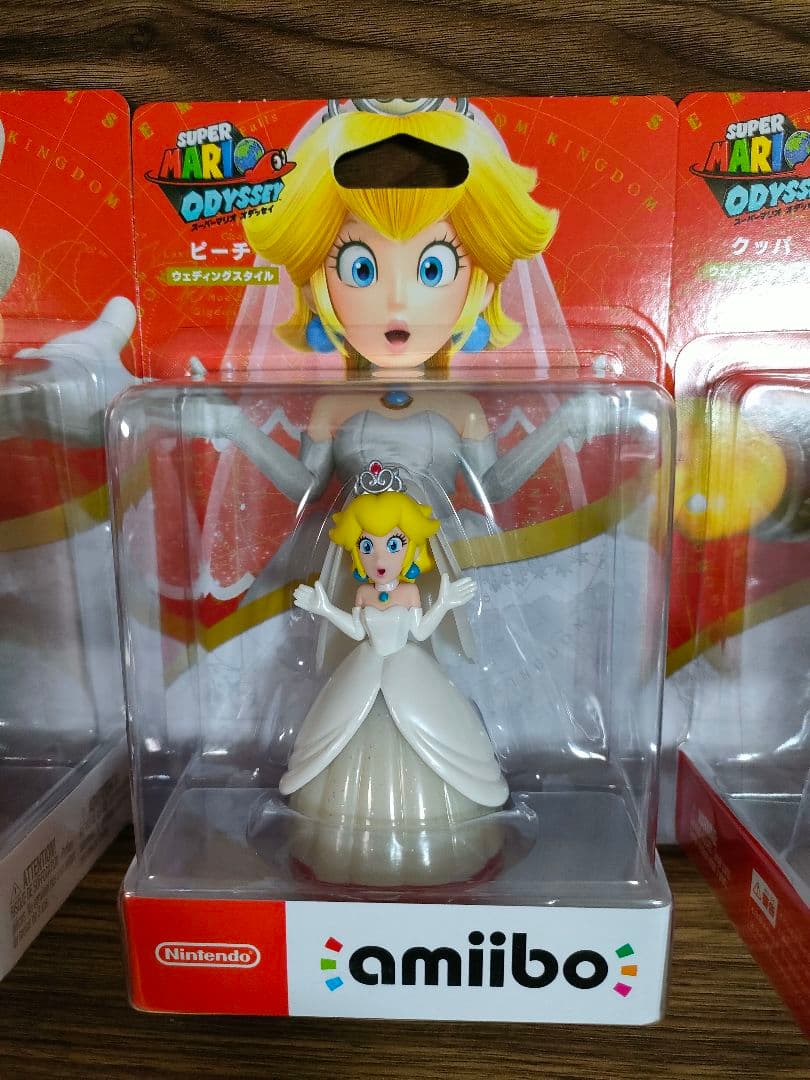 新品 AMIIBO マリオ・ピーチ・クッパ ウェディングスタイル