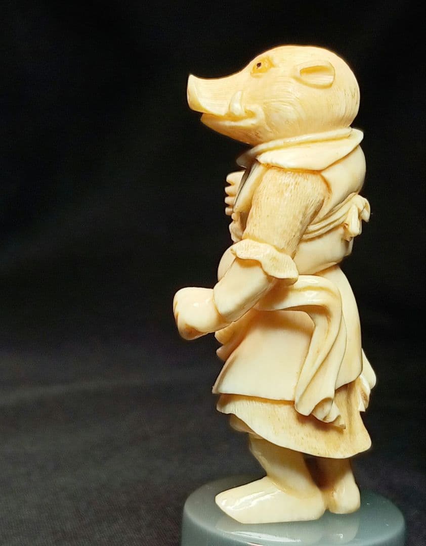 阿部賢次 「猪 」十二神将 高円宮コレクションの物と同手 現代 根付