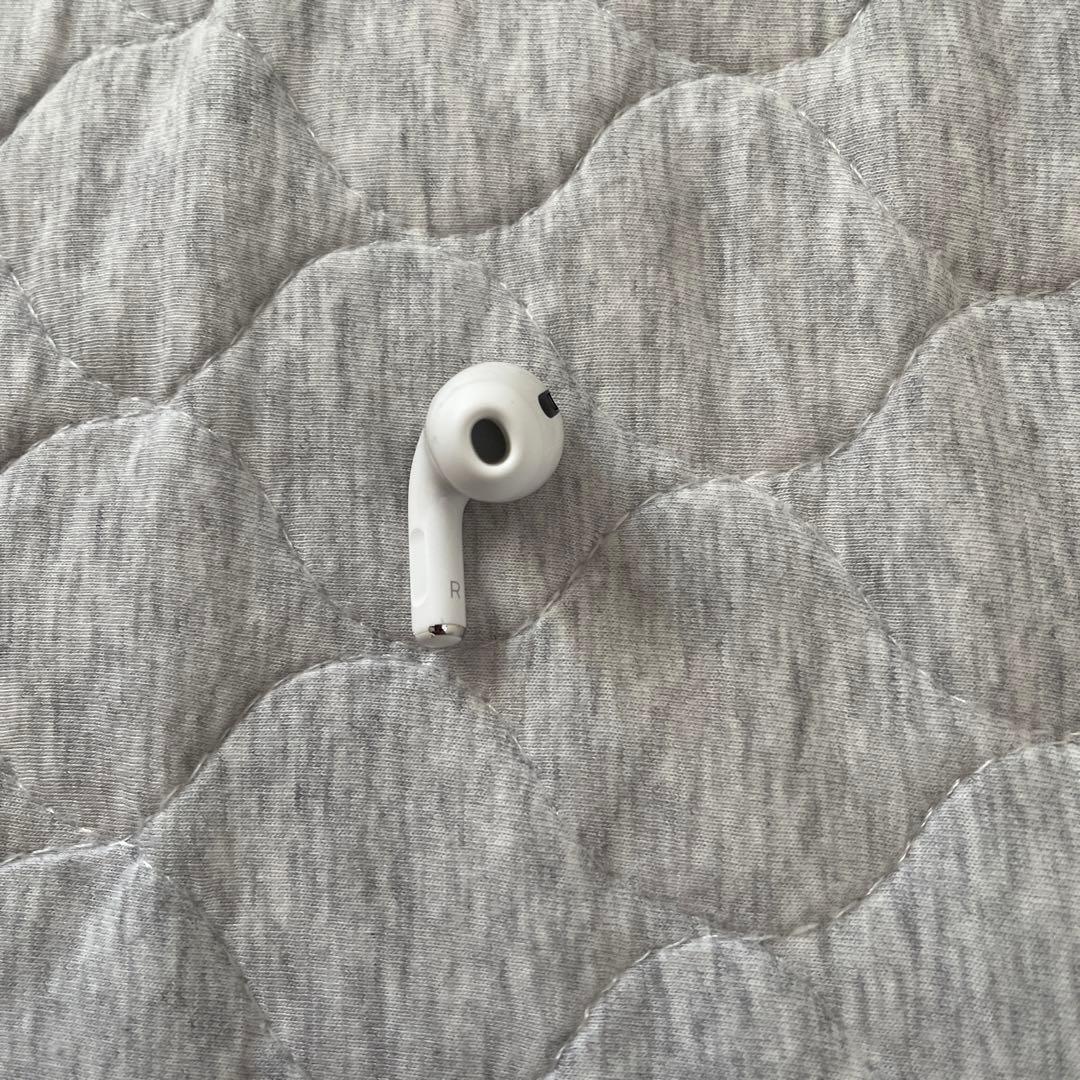 AirPods Pro MWP22J/A右耳です