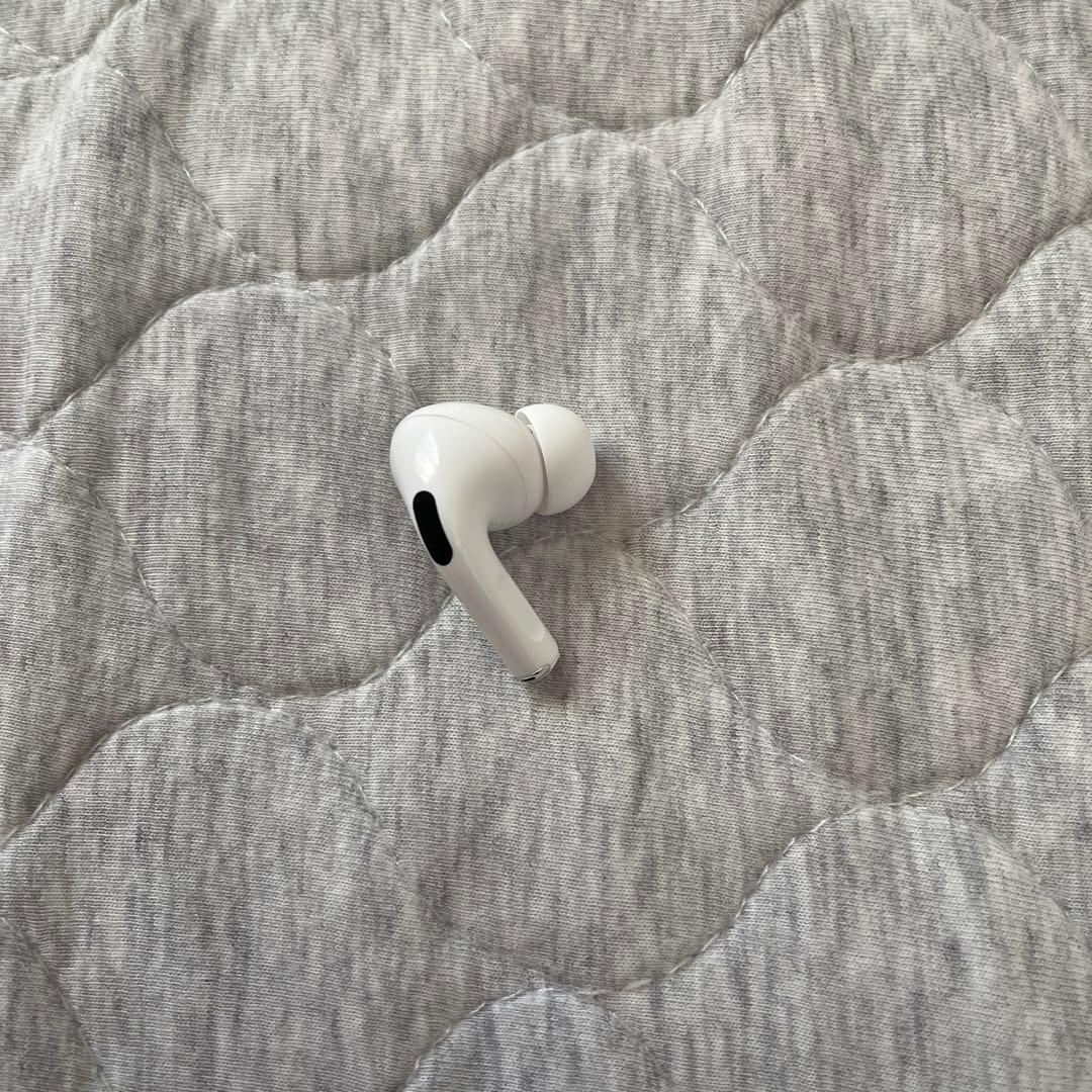 AirPods Pro MWP22J/A右耳です